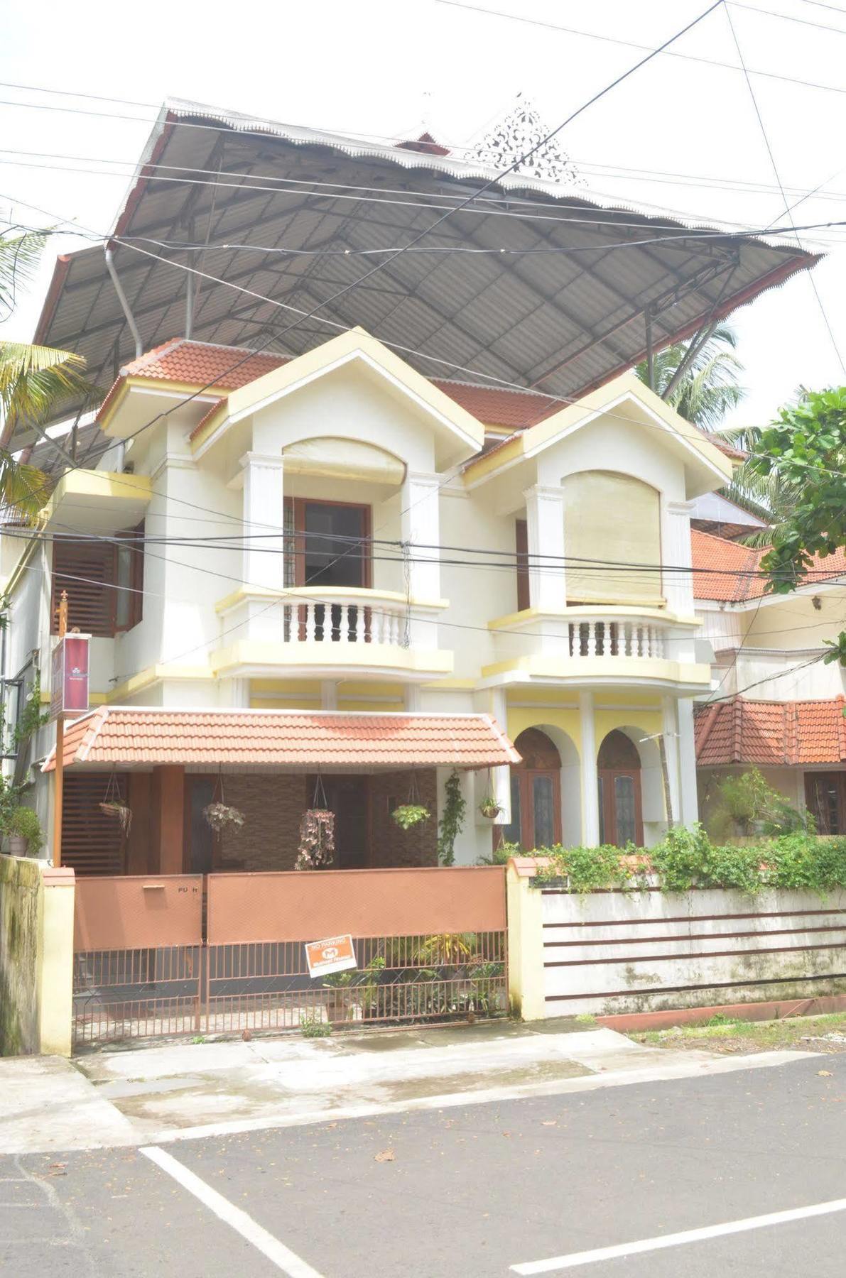 Aroma Home Stay Kochi Exteriör bild
