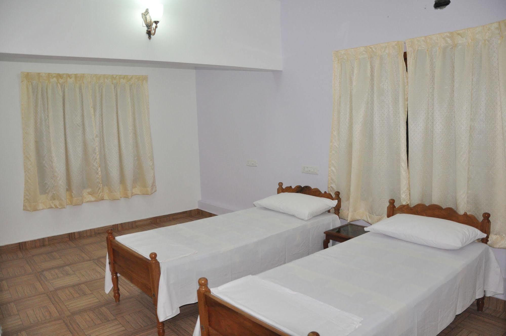 Aroma Home Stay Kochi Exteriör bild