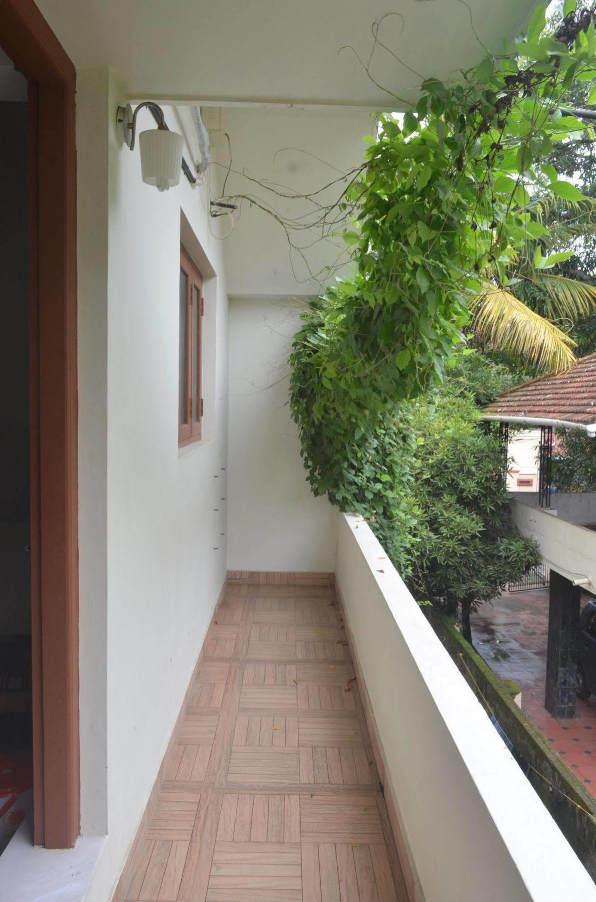 Aroma Home Stay Kochi Exteriör bild